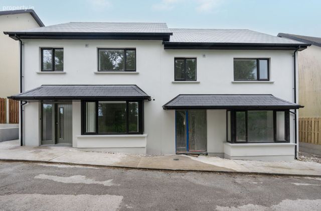 Lakeview, Rostellan, Co. Cork - Click to view photos
