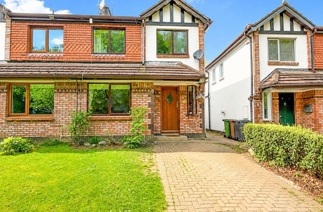 10 Parc Na Silla Rise, Loughlinstown, Co. Dublin - Click to view photos