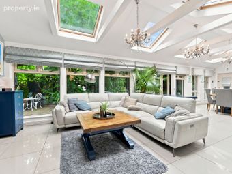 60 Redwood, Hollystown, Hollystown, Dublin 15 - Image 2