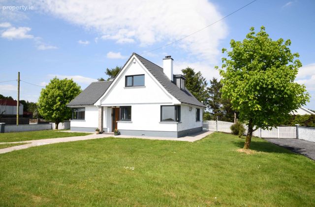 Lissacarha, Kilkerrin, Co. Galway - Click to view photos