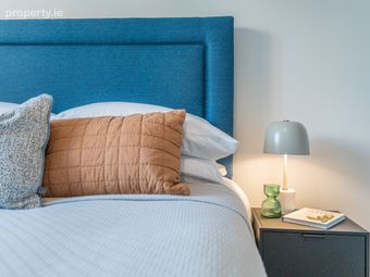 2 Bed, Grand Canal Place, Dublin 8