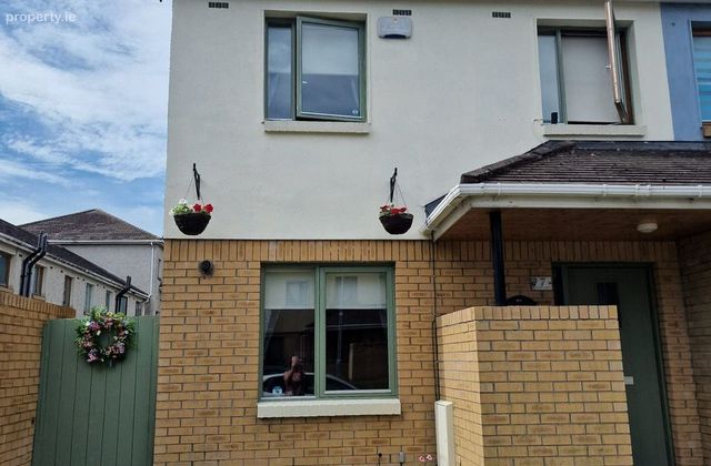 7 Russell Drive, Russell Square, Tallaght, Dublin 24 - Click to view photos