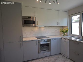 13 Shrewsbury Road, Shankill, Dublin 18 - Image 4
