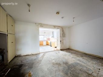 2 Riverdale Court, Castlebar, Co. Mayo - Image 5