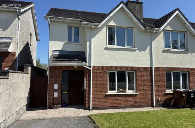 96 Town Court, Dungarvan, Co. Waterford, Dungarvan, Co. Waterford - Click to view photos