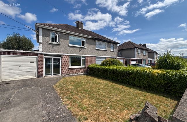 23 Fernhill Road, Manor Estate, Terenure, Dublin 12 - Click to view photos