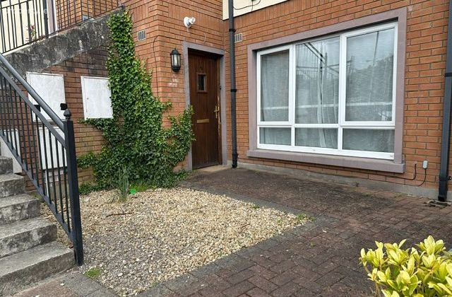 5 Benson Crescent, Donabate, Donabate, Co. Dublin - Click to view photos