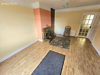 17 Saint Joseph's Terrace, Mell, Drogheda, Co. Louth - Image 2