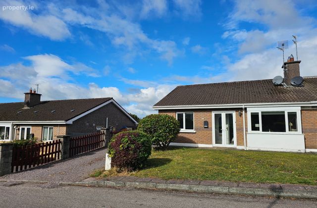 32 Carriganarra Estate, Ballincollig, Ballincollig, Co. Cork - Click to view photos