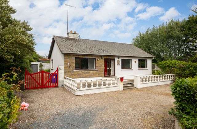 Sunrise, Eardownes Great, Carne, Co. Wexford - Click to view photos
