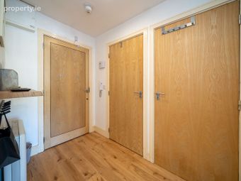 28 Saint James's Court, Kilmainham, Dublin 8 - Image 2