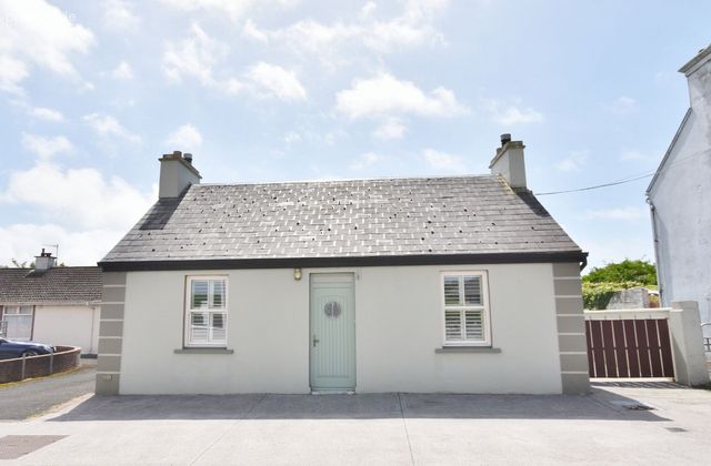 East End, Ballybunion, Co. Kerry - Click to view photos