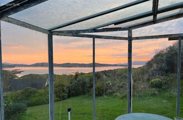 Collorus, Lauragh, Beara, Kenmare, Co. Kerry - Click to view photos