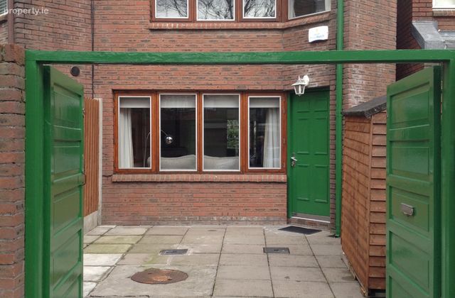 3a Pembroke Gardens, Ballsbridge, Dublin 4 - Click to view photos