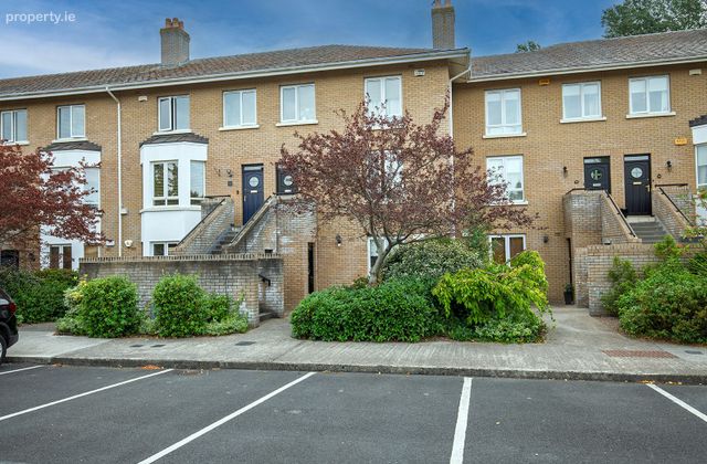 47 Castleheath, Swords Road, Malahide, Co. Dublin - Click to view photos