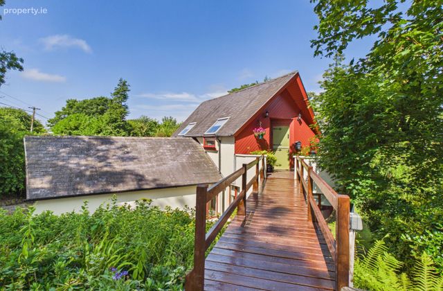 Ballyvellon, Dunhill, Co. Waterford - Click to view photos