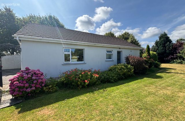 14a Lioscarrig Court, Caherslee, Tralee, Co. Kerry - Click to view photos