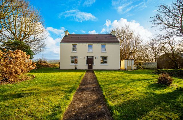 Knockalougha, Knocknagoshel, Co. Kerry - Click to view photos
