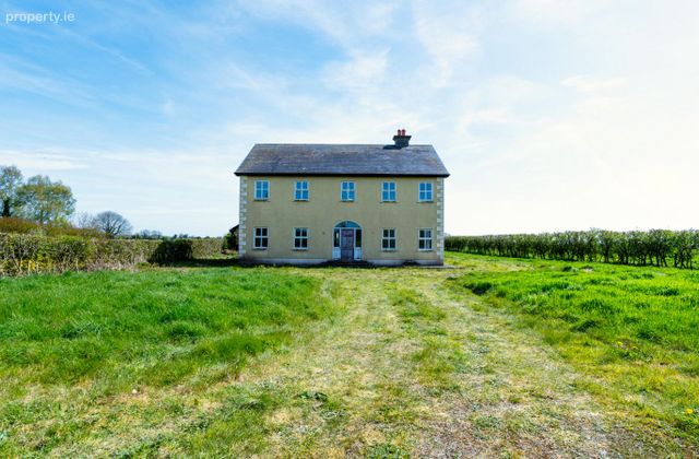 Castlepark, Clonakenny, Clonakenny, Co. Tipperary - Click to view photos