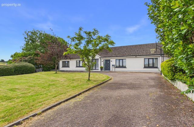 Bramble Lodge, East Ferry, Cobh, Co. Cork - Click to view photos