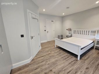 24 Aylesbury, Ballintemple, Ballintemple, Co. Cork - Image 5