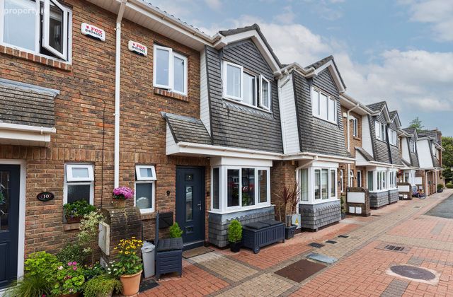 9 Broomfield Mews, Malahide, Co. Dublin - Click to view photos