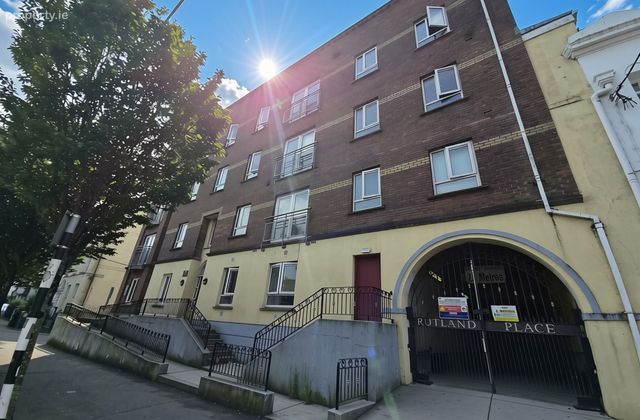 Apartment 28, Rutland Place, Cork City Centre, Co. Cork - Click to view photos