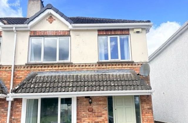 Rathcurragh, Green Road, Newbridge, Co. Kildare - Click to view photos