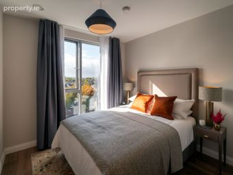 Apartment 16 Lock Gate 4, Charlemont Street, Dublin 2 - Image 3
