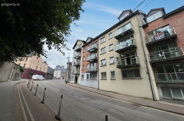 Apartment 9, Knapp's Square Apartments, Cork City Centre, Co. Cork - Click to view photos
