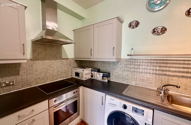Shannon House, Custom House Square, Mayor Street Lower, IFSC, Dublin 1 - Click to view photos