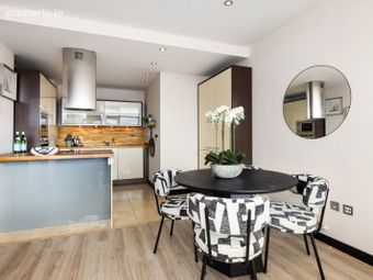 Apartment, Beacon One, Dundrum, Dublin 14 - Image 4