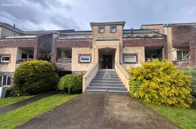 21 Parsons Court, Newcastle, Co. Dublin - Click to view photos