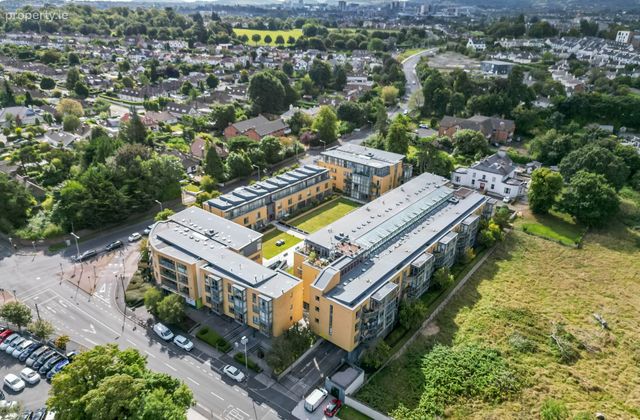 82 The Atrium, Roebuck Hill Apartments, Clonskeagh, Dublin 14, Co. Dublin, Clonskeagh, Dublin 14 - Click to view photos