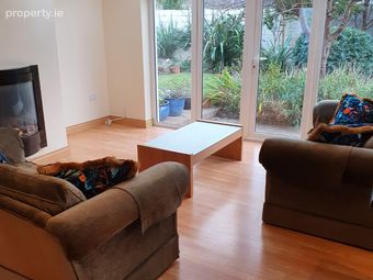 19a Green Acre Ct, Firhouse Rd. Templeogue, Knocklyon, Dublin 16 - Image 2