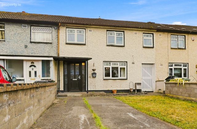 34 Millbrook Grove, Donaghmede, Dublin 13 - Click to view photos