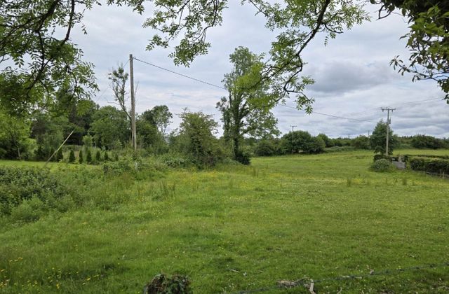 Le Carrow Killeen, Muckersaune, Neale, Co. Mayo, Neale, Co. Mayo - Click to view photos
