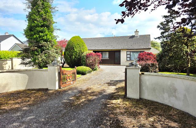 Adam's Villas, Spollanstown, Tullamore, Co. Offaly - Click to view photos