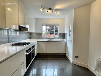 76 Grianan Fidh, Aiken\'s Village, Sandyford, Dublin 18 - Image 4