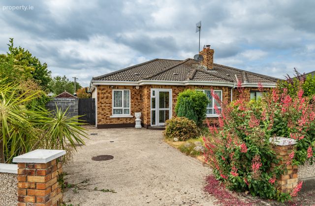 4 Woodlands Park, Coill Dubh, Co. Kildare, Coill Dubh, Co. Kildare - Click to view photos