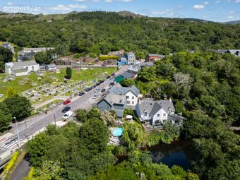 River\'s Edge, River\'s Edge, Glengarriff, Co. Cork - Image 4