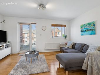 152 Grianan Fidh, Aiken's Village, Stepaside, Dublin 18 - Image 2