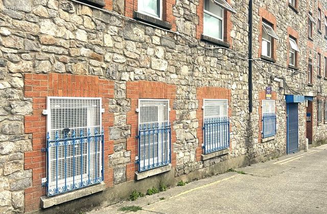 Jameson House, Bachelor's Lane, Drogheda, Co. Louth - Click to view photos