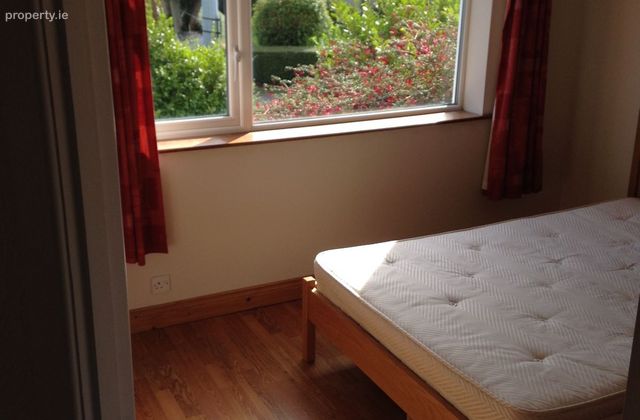 Kilmacud Avenue, Kilmacud, Co. Dublin - Click to view photos