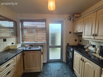 12 Tom Clarke Place, Ballina, Ballina, Co. Mayo - Image 4