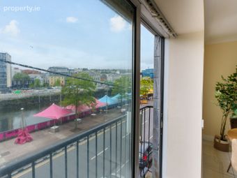 22 D&uacute;n Lao&iacute;, Union Quay, Cork City Centre, Co. Cork