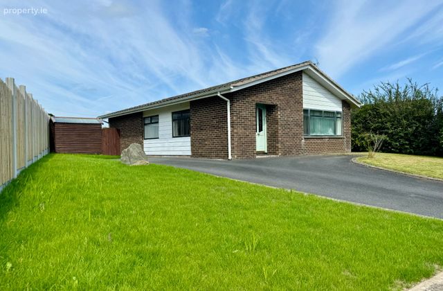 7 Rockmount Gardens, Carrickmacross Road, Dundalk, Co. Louth - Click to view photos