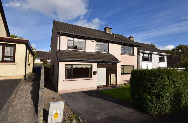 52 Ballyraine Park, Letterkenny, Letterkenny, Co. Donegal - Click to view photos