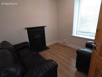 4 Convent View Terrace, Strawberry Hill, Shanakiel, Co. Cork - Image 2