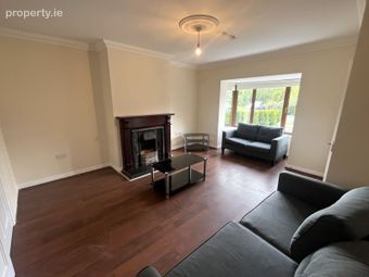 47 The Maples, Ballyhaunis, Co. Mayo - Image 3